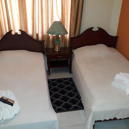 Hotel Viru Viru 1 Санта-Крус-де-ла-Сьерра Экстерьер фото