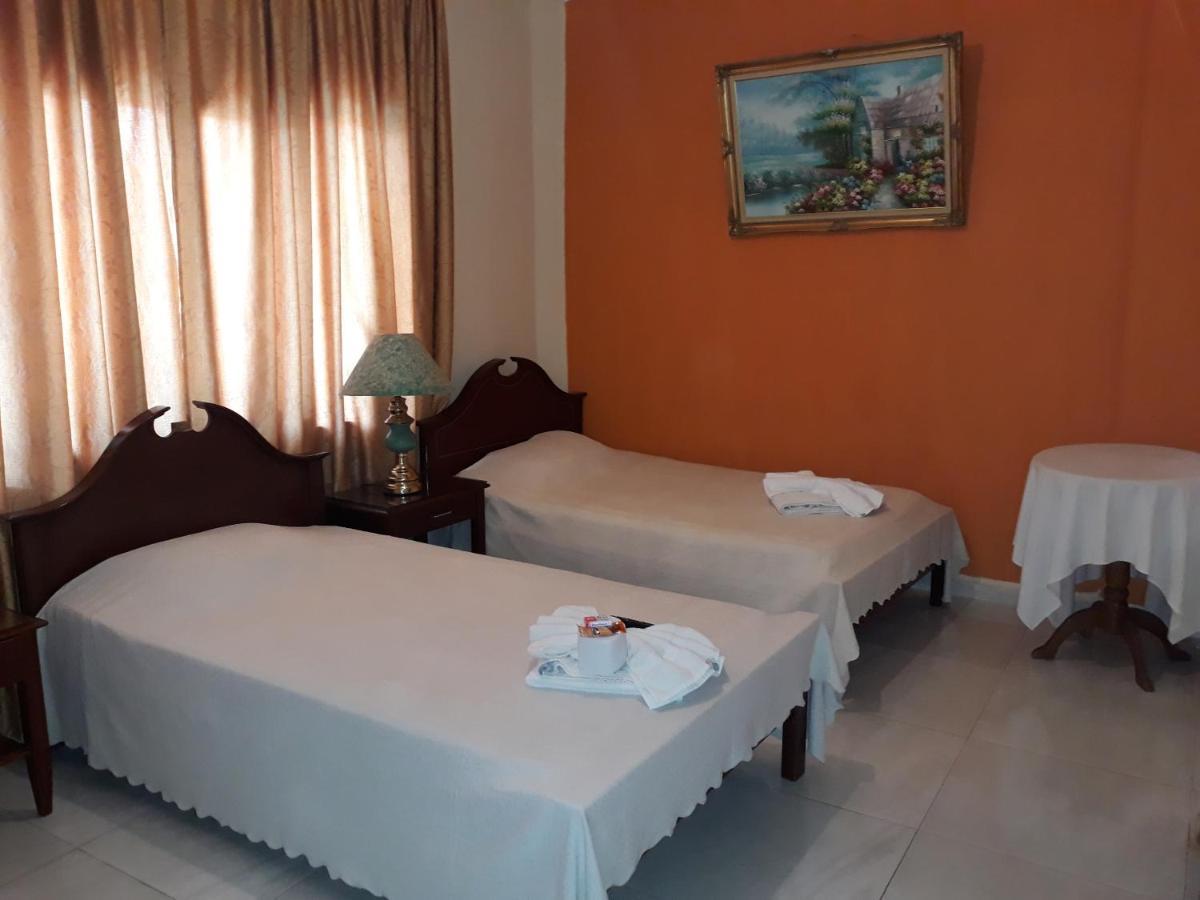 Hotel Viru Viru 1 Санта-Крус-де-ла-Сьерра Экстерьер фото