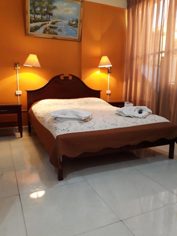 Hotel Viru Viru 1 Санта-Крус-де-ла-Сьерра Экстерьер фото