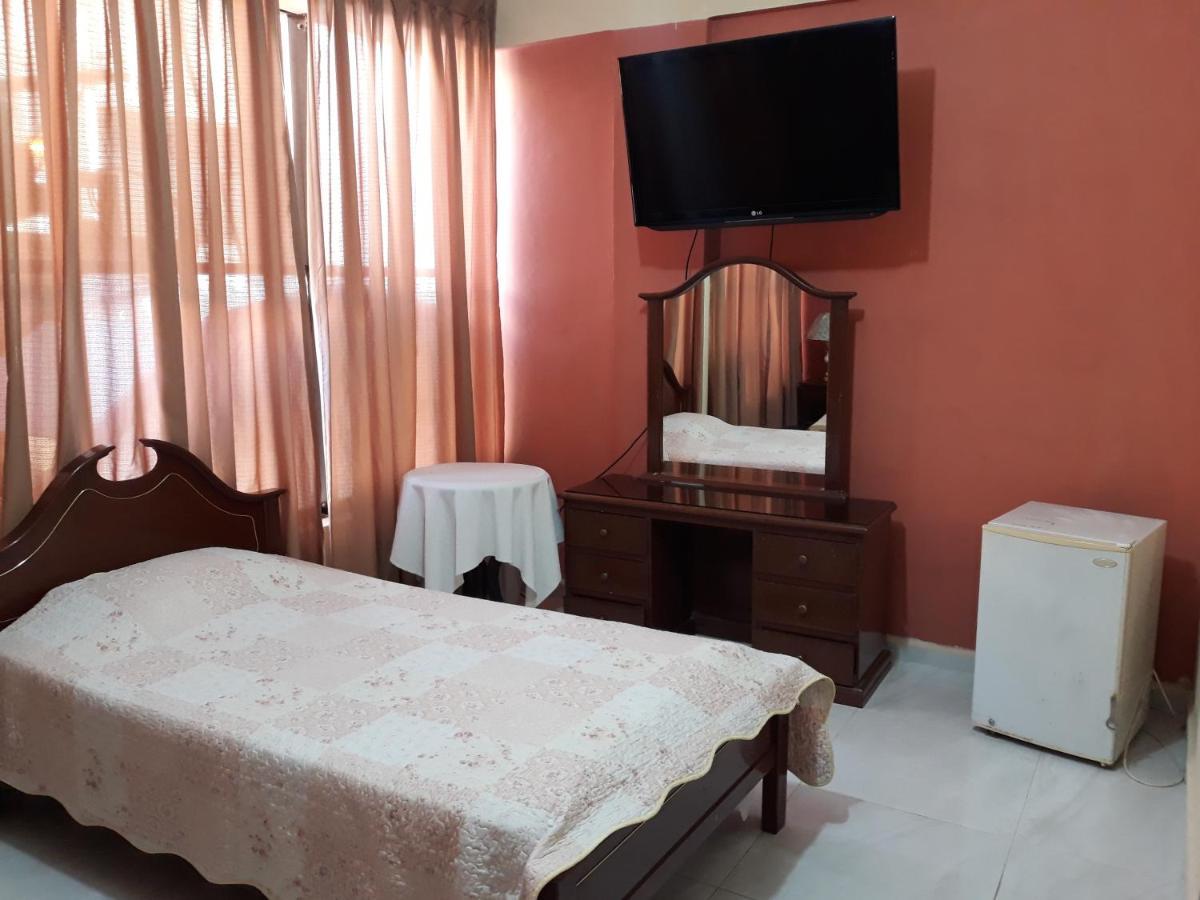 Hotel Viru Viru 1 Санта-Крус-де-ла-Сьерра Экстерьер фото